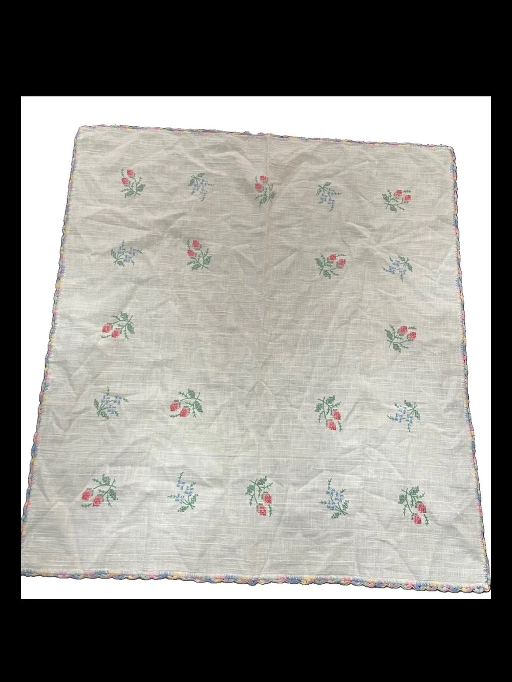 Vintage Embroidered Table Topper 30x27 Floral Crochet Scalloped Edge